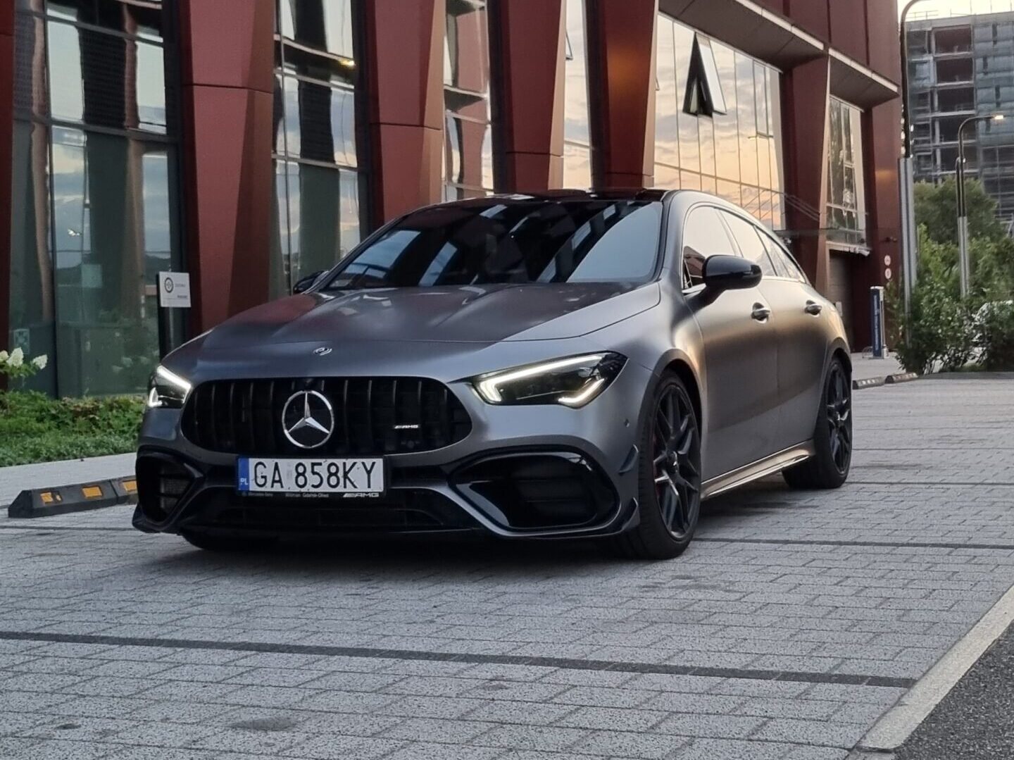 Mercedes-AMG CLA 45s Shooting Brake